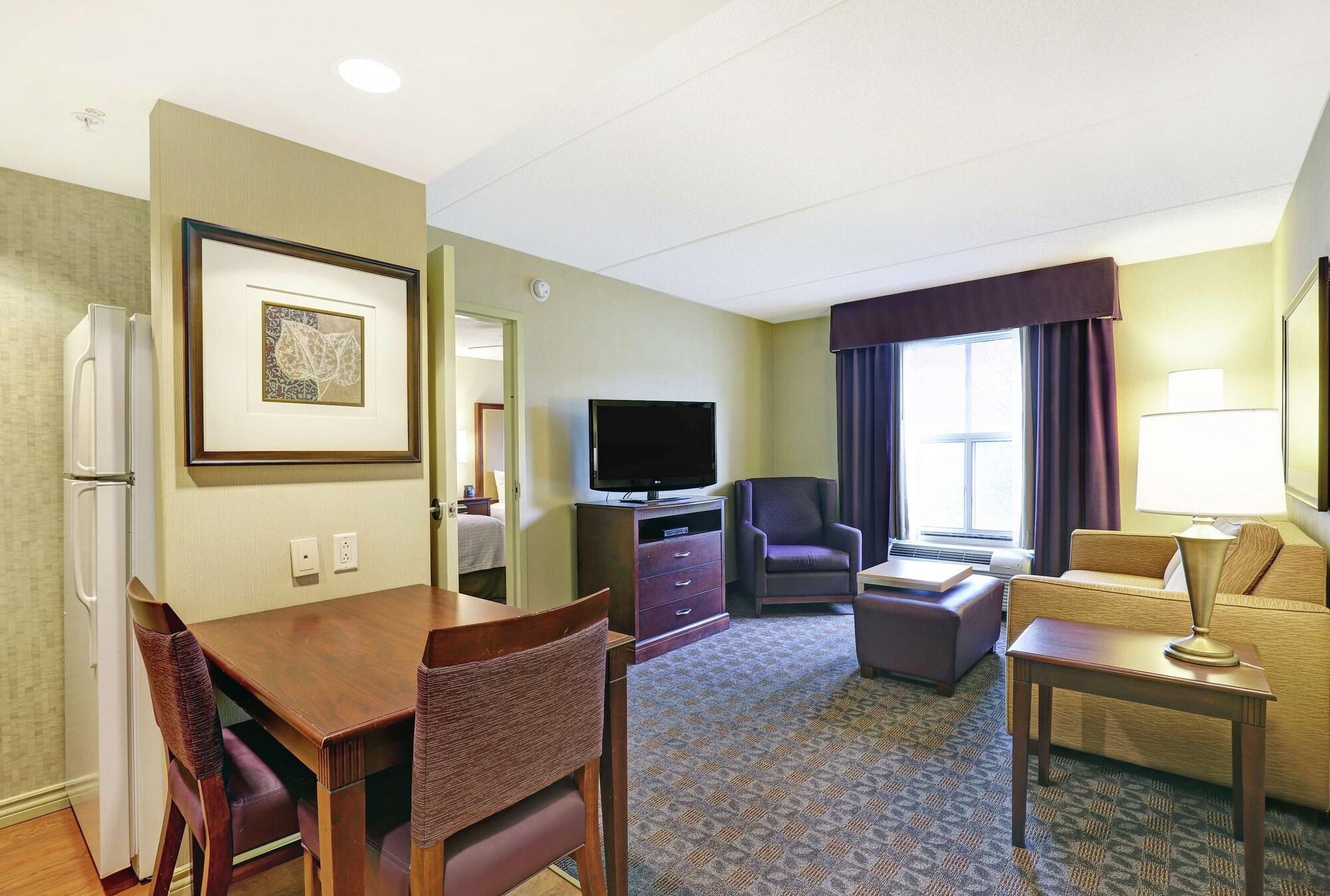 Homewood Suites By Hilton Cambridge-Waterloo, Ontario Экстерьер фото